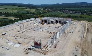 Der Blick auf die Amazon-Baustelle in Richtung Wöbbel. - Nicole Ellerbrake Der Blick auf die Amazon-Baustelle in Richtung Wöbbel. - Nicole Ellerbrake