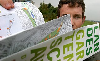 Der Landesgartenschau-Prospekt im Jahr 2005: Seinerzeit wurde befunden, dass das Projekt eine Nummer zu groß ist. Im Dezember soll nun eine 2020 beauftragte Analyse vorgelegt werden, die zeigen soll, ob das jetzt anders ist. - Vera Gerstendorf-Welle
