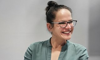 Susanne Hor, die neue Mitarbeiterin im Bauamt der Gemeinde Extertal, weiß, wie es um die Bauarbeiten an der Schule steht. - Sylvia Frevert Susanne Hor, die neue Mitarbeiterin im Bauamt der Gemeinde Extertal, weiß, wie es um die Bauarbeiten an der Schule steht. - Sylvia Frevert