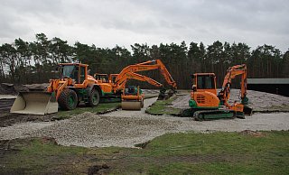 Das Foto vom Januar zeigt die Arbeiten am Sport- und Freizeitgelände Schlingsbruch. Kameras sollen dort künftig Vandalismusschäden verhindern. - Dieter Asbrock