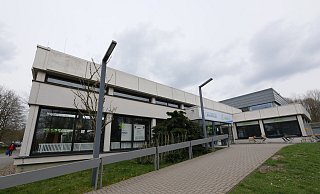 Ein Foto aus besseren Zeiten, als das Bad Meinberger Badehaus noch geöffnet war. Nach dem Willen vieler soll es möglichst schnell wieder nutzbar sein. - Jost Wolf