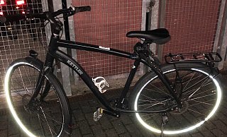 Die Polizei sucht den Besitzer dieses schwarzen Kettler-Rades. - Polizei Lippe Die Polizei sucht den Besitzer dieses schwarzen Kettler-Rades. - Polizei Lippe