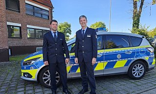 Polizeihauptkommissar Jan Becker (links) ist der neue Chef der Polizei in Lage. Polizeidirektor Christian Peters, Leiter der Direktion Gefahrenabwehr/Einsatz der lippischen Polizei, kennt den Herforder sehr gut und ist froh, ihn als neuen Wachleiter im Team zu haben. - Astrid Sewing