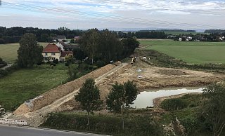 In der Endphase befidnet sich der Bau des Regenrückhaltebeckens auf dem Großen Kamp in Heiden. - Sven Anders/Stadt Lage In der Endphase befidnet sich der Bau des Regenrückhaltebeckens auf dem Großen Kamp in Heiden. - Sven Anders/Stadt Lage