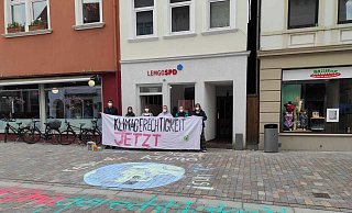 Kreideaktion zum Parteitag der SPD am 9.05 - Fridays for Future Lemgo Kreideaktion zum Parteitag der SPD am 9.05 - Fridays for Future Lemgo