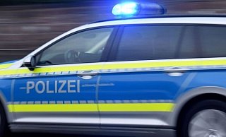 Nach den Autodieben wird gefahndet. - Symbolbild: Carsten Rehder/dpa Nach den Autodieben wird gefahndet. - Symbolbild: Carsten Rehder/dpa
