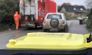 Die Müllabfuhr verschiebt sich wegen der winterlichen Straßenverhältnisse. - Symbolfoto: Till Brand