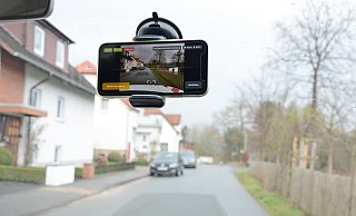 Die Stadt Schieder-Schwalenberg setzt eine App ein, um den Zustand aller städtischer Straßen zu erfassen - Tanja Watermann