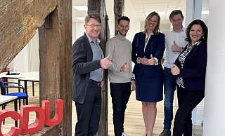 Fraktionsvorsitzender Jörg Thelaner (von links), Vorstandsmitglied Daniel Neufeld, Kandidatin Dr. Marika Thiersch, Stadtverbandsvorsitzender Steven Förster und die stellvertretende Fraktionsvorsitzende Renate Hartmann. - CDU Detmold