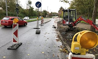 Nur eine Fahrspur: Die Arbeiten an der Lockhauser Straße werden bis voraussichtlich Ende des Monats andauern. - Thomas Reineke Nur eine Fahrspur: Die Arbeiten an der Lockhauser Straße werden bis voraussichtlich Ende des Monats andauern. - Thomas Reineke