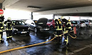 Brand im Finanzamt-Parkhaus an der Wotanstraße - Feuerwehr Detmold Brand im Finanzamt-Parkhaus an der Wotanstraße - Feuerwehr Detmold