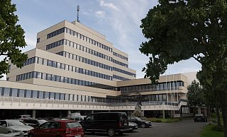 So soll das Rathaus nach der Sanierung aussehen. Insgesamt investiert die Stadt in ihren Hauptsitz 13,5 Millionen Euro. - Stadt Bad Salzuflen So soll das Rathaus nach der Sanierung aussehen. Insgesamt investiert die Stadt in ihren Hauptsitz 13,5 Millionen Euro. - Stadt Bad Salzuflen