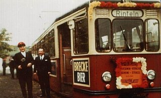 Die letzte Fahrt der Extertalbahn nach Rinteln Ende September 1969: Die Landeseisenbahn möchte einen der historischen Triebwagen zurückholen. Er ist immer noch im Einsatz - bei einem österreichischen Bahnunternehmen. - Archiv VBE Die letzte Fahrt der Extertalbahn nach Rinteln Ende September 1969: Die Landeseisenbahn möchte einen der historischen Triebwagen zurückholen. Er ist immer noch im Einsatz - bei einem österreichischen Bahnunternehmen. - Archiv VBE