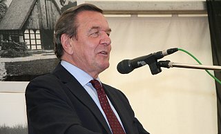 Gerhard Schröder steht wegen seine Nähe zu Wladimir Putin in der Kritik. - Archivfoto: Martin Hostert