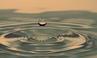 Nach einem schweren Kanuunfall in der Schleuse Windheim ist ein Lagenser nicht mehr aufgetaucht. - Symbolbild: Pixabay