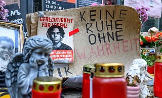 Der gewaltsame Tod des 21-jährigen Lorenz hat viele Fragen aufgeworfen. Die Ermittlungen der Staatsanwaltschaft sollen Antworten geben. (Archivbild) - Izabela Mittwollen/dpa Der gewaltsame Tod des 21-jährigen Lorenz hat viele Fragen aufgeworfen. Die Ermittlungen der Staatsanwaltschaft sollen Antworten geben. (Archivbild) - Izabela Mittwollen/dpa
