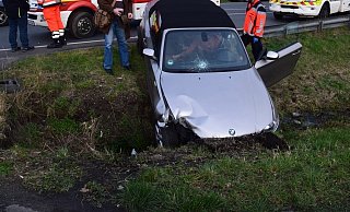 Die gefährliche Fahrt endete letztendlich im Graben. - Polizei Herford Die gefährliche Fahrt endete letztendlich im Graben. - Polizei Herford