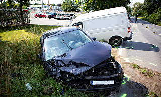 Bei einem Vorfahrtsunfall in Jerxen-Orbke ist ein 23-jähriger Lemgoer verletzt worden.  - Tim Freitag