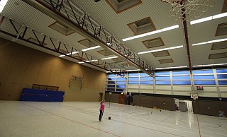 Die große Sporthalle in Hohenhausen. - Jens Rademacher Die große Sporthalle in Hohenhausen. - Jens Rademacher