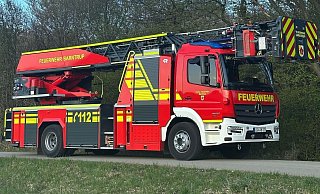 Die neue Drehleiter für die Feuerwehr Barntrup. - Feuerwehr Barntrup Die neue Drehleiter für die Feuerwehr Barntrup. - Feuerwehr Barntrup