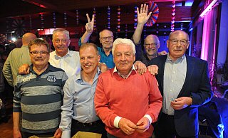 Der Saunaclub "Turnier-Krokodile" hat die Schlagerparty veranstaltet. - Bildrechte: Saunaclub Turnierkrokodile