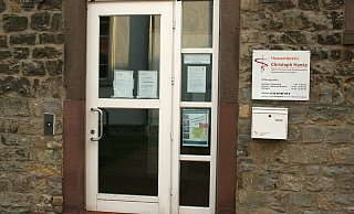 Die Zweigstelle der Hausarztpraxis von Christoph Hanke in der alten Schule in Alverdissen ist bereits geschlossen. - Sylvia Frevert Die Zweigstelle der Hausarztpraxis von Christoph Hanke in der alten Schule in Alverdissen ist bereits geschlossen. - Sylvia Frevert