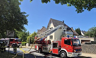 Die Feuerwehr rückte zu einem Einsatz im Weißen Weg aus. - Feuerwehr Lemgo
