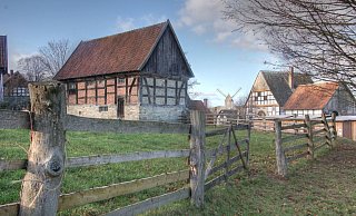 Bei den Winterspaziergängen durch das LWL-Freilichtmuseum Detmold kann man neue Eindrücke gewinnen und auch fotografisch festhalten. - LWL/Linse Bei den Winterspaziergängen durch das LWL-Freilichtmuseum Detmold kann man neue Eindrücke gewinnen und auch fotografisch festhalten. - LWL/Linse