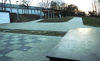 Am Schulzentrum ist die neue Multifunktionsanlage fast fertig. Die Anlage hinter der Felix-Fechenbach-Gesamtschule ist für viele Jugendliche und junge Erwachsene zu einer neuen Anlaufstelle geworden. - Birgit Guhlke Am Schulzentrum ist die neue Multifunktionsanlage fast fertig. Die Anlage hinter der Felix-Fechenbach-Gesamtschule ist für viele Jugendliche und junge Erwachsene zu einer neuen Anlaufstelle geworden. - Birgit Guhlke