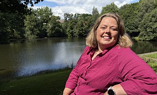 Ilka Kottmann, SPD, an einem ihrer Lieblingsplätze am Donper Teich. - Martin Hostert
