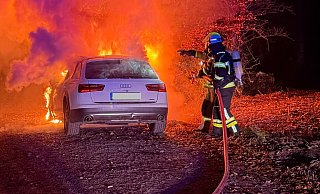 Die Feuerwehr Detmold muss am sp&auml;ten Donnerstagabend gleich dreimal ausr&uuml;cken. - Marco Schweiger/Feuerwehr Detmold
