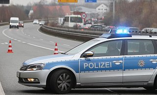 Zu dem Auffahrunfall kam es zwischen der Autobahnausfahrt "Paderborn Zentrum" und der Anschlussstelle Mönkeloh. - Frank-Michael Kiel-Steinkamp Zu dem Auffahrunfall kam es zwischen der Autobahnausfahrt "Paderborn Zentrum" und der Anschlussstelle Mönkeloh. - Frank-Michael Kiel-Steinkamp