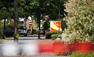 Die Straße wurde vorsorglich komplett gesperrt. - Freitag TV/Stock