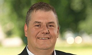 Marc Beckmeier ist Fraktionsvorsitzender der CDU in Schieder-Schwalenberg. Nun bewirbt er sich um das Amt des Bürgermeisters. - Fotorechte: Marc Beckmeier Marc Beckmeier ist Fraktionsvorsitzender der CDU in Schieder-Schwalenberg. Nun bewirbt er sich um das Amt des Bürgermeisters. - Fotorechte: Marc Beckmeier