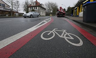 Im unteren Teil der Blomberger Straße gibt es bereits einen Streifen für Radfahrer. - Jost Wolf