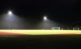Begehrt: In Dörentrup läuft die Diskussion über den Bau des ersten Kunstrasenplatzes im Gemeindegebiet. Das Foto zeigt das Spielfeld in Hohenhausen. - Archivfoto: Jens Rademacher Begehrt: In Dörentrup läuft die Diskussion über den Bau des ersten Kunstrasenplatzes im Gemeindegebiet. Das Foto zeigt das Spielfeld in Hohenhausen. - Archivfoto: Jens Rademacher