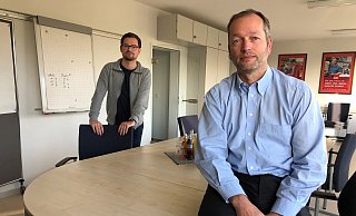 Der stellvertretende Fraktionsvorsitzende Robin Meier (links) und Fraktionsvorsitzender Ralf Wiebusch im Büro der SPD an der Benzstraße. - Sven Kienscherf Der stellvertretende Fraktionsvorsitzende Robin Meier (links) und Fraktionsvorsitzender Ralf Wiebusch im Büro der SPD an der Benzstraße. - Sven Kienscherf