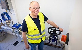 Dirk Kuchenbecker ist Wassermeister Wasserversorgung bei den Detmolder Stadtwerken. - Stadtwerke Detmold/Mike-Dennis Müller