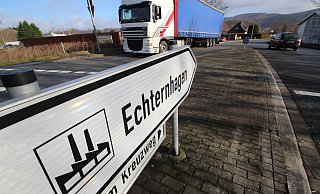 Die Lkw rollen vom Kreuzweg aus auch h&auml;ufig &uuml;ber die Stra&szlig;e "Auf dem Bruche". Das soll sich &auml;ndern. - Archivfoto: Jens Rademacher