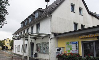 Der Rathaus-Altbau ist energetisch nicht mehr auf dem aktuellen Stand - jetzt soll nachgebessert werden. - Dieter Asbrock