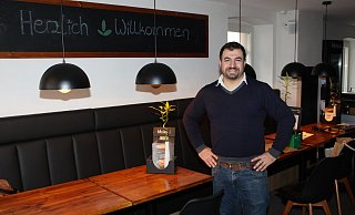 Ali Biskin hat sich mit der Kombination aus Restaurant und Bar einen Traum erfüllt. - Sandra Castrup
