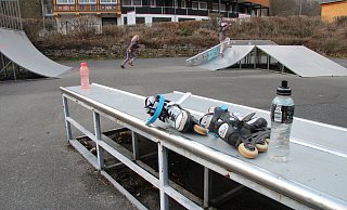 Der Skatepark am Waldstadion Bad Meinberg ist in die Jahre gekommen. Christoph Harrach hat eine Initiative gestartet, um an einer zentraleren Stelle des Kurortes eine zeitgemäße Anlage zu errichten. - Dieter Asbrock