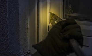 Der Imbiss wurde gewaltsam aufgebrochen. - Symbolbild: Pixabay