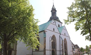 An der frisch gestrichenen Fassade der Stadtkirche Horn hat jemand eine "Z"-Schmiererei angebracht. Die LZ druckt Graffiti nicht ab und verwendet deshalb ein Archivfoto der Kirche. - Archivfoto: Sabine Vogt