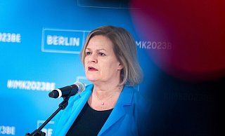 «Wir wollen vor allem Gewalttäter früh erkennen und stoppen»: Nancy Faeser - Christophe Gateau/dpa «Wir wollen vor allem Gewalttäter früh erkennen und stoppen»: Nancy Faeser - Christophe Gateau/dpa