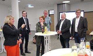 Zur „Elefantenrunde" ins Rathaus kamen (von links) Martina Hannen (FDP), Bürgermeister Matthias Kalkreuter, Angelika Schapeler-Richter (FWG/BBL), Frank Drexhage (Grüne), Lars Bork (SPD) und Michael Biermann (CDU).  - co