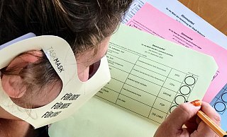 Die neue Corona-Verordnung schreibt die Maskenpflicht auch im Wahllokal vor. - Seda Hagemann