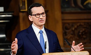 Polens Ministerpräsident Mateusz Morawiecki hat eigenen Angaben zufolge Kontrollen von Kleinbussen, Bussen, Lieferwagen und Autos an der Grenze zur Slowakei angewiesen. - Uwe Anspach/dpa Polens Ministerpräsident Mateusz Morawiecki hat eigenen Angaben zufolge Kontrollen von Kleinbussen, Bussen, Lieferwagen und Autos an der Grenze zur Slowakei angewiesen. - Uwe Anspach/dpa