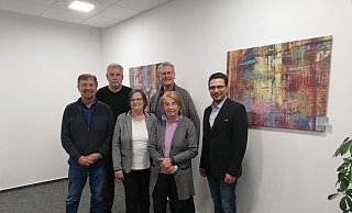 (siehe Foto, von links: Uwe Rieks, Frank Salomon, Rosemarie Büker, Gottfried Dennebier, Erika Hellweg, Alexander Schling). - Demokratische Bürger-Union