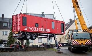 Hier „fliegt" das mobile Labor an der Siemensstraße ein. - Labor Krone Hier „fliegt" das mobile Labor an der Siemensstraße ein. - Labor Krone